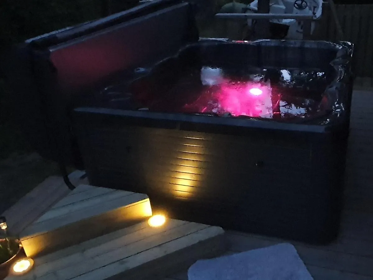 Moeja Stuga I Stockholms Skaergard Villa
